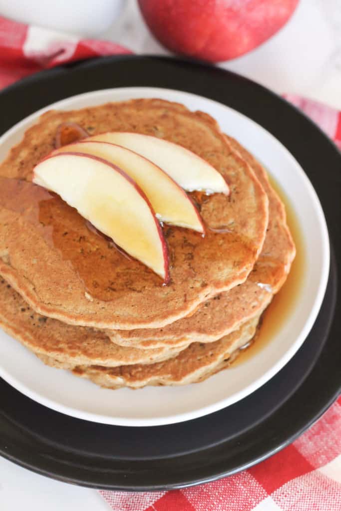 Oatmeal Pancake with Cinnamon Apple